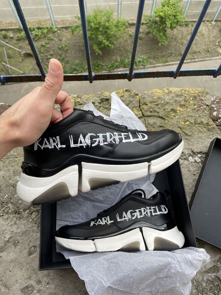 Нові оригінальні кросівки Karl Lagerfeld