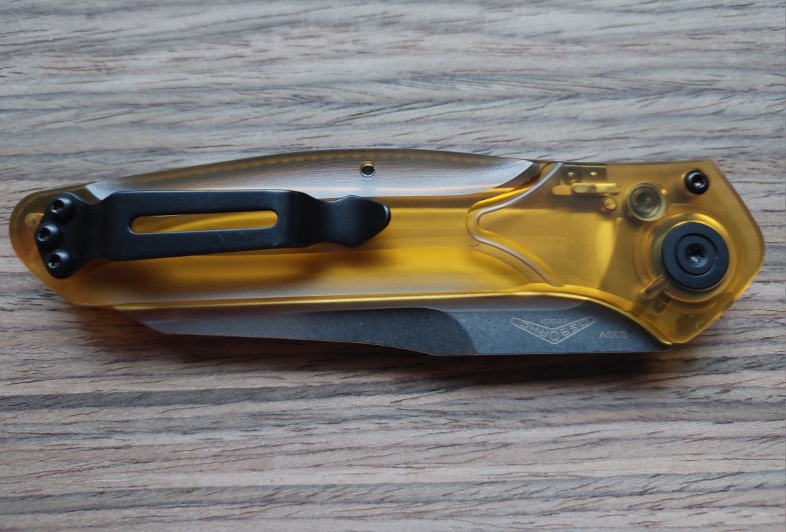 Нож Benchmade 9400 Osborne Automatic Ultem.
Автоматический нож.
Ніж ав