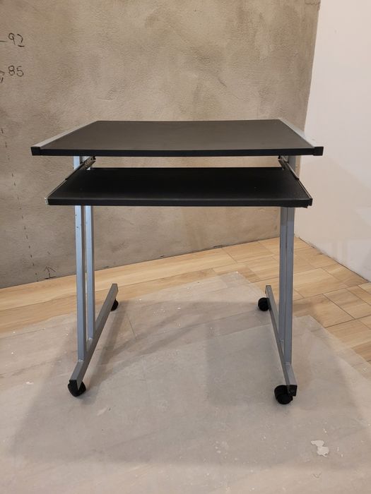 Biurko stolik pod komputer