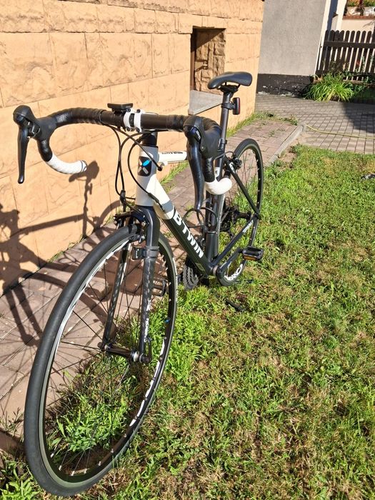 Kolarzówka marki b'twin triban 520 zapraszam