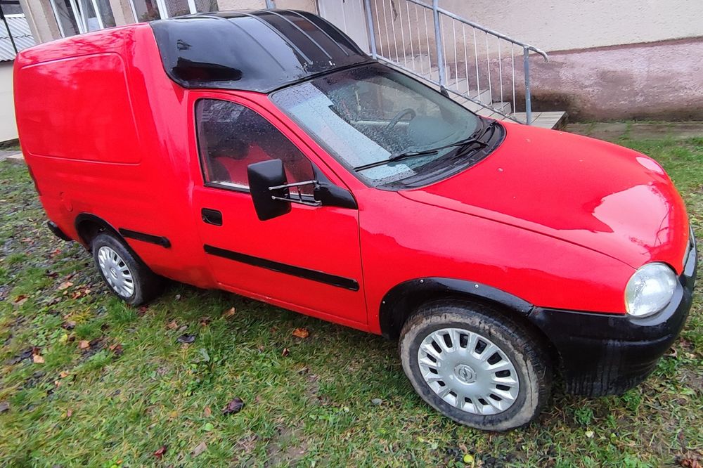 Продам авто Опель Комбо