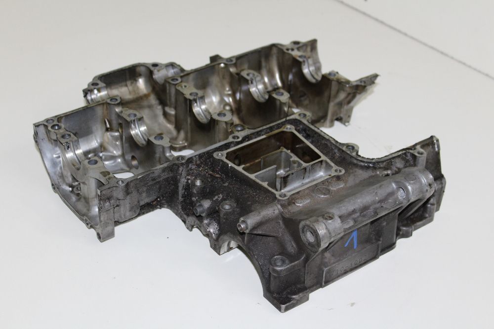 SUZUKI GSXR 1000 K1 K2 karter kartery obudowa blok 1
