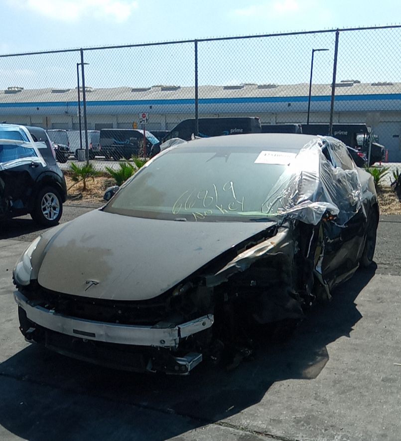 Tesla model 3 long range