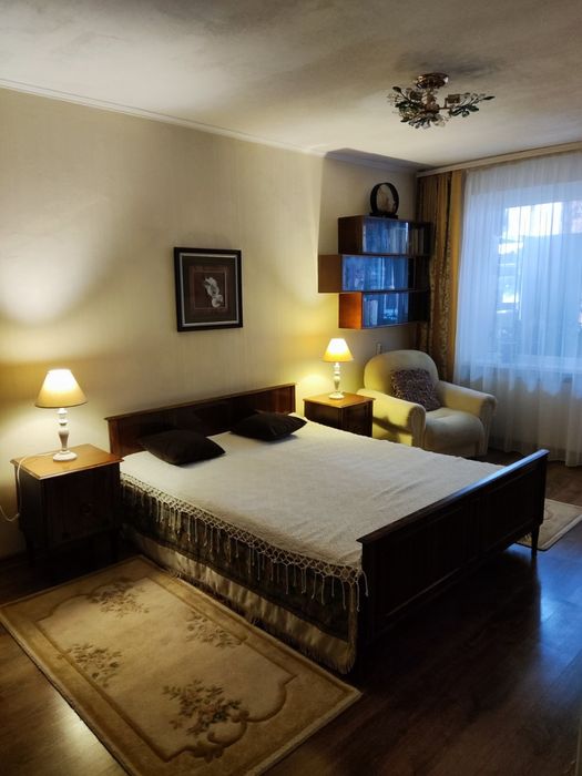 Здається 3-кімнатна квартира