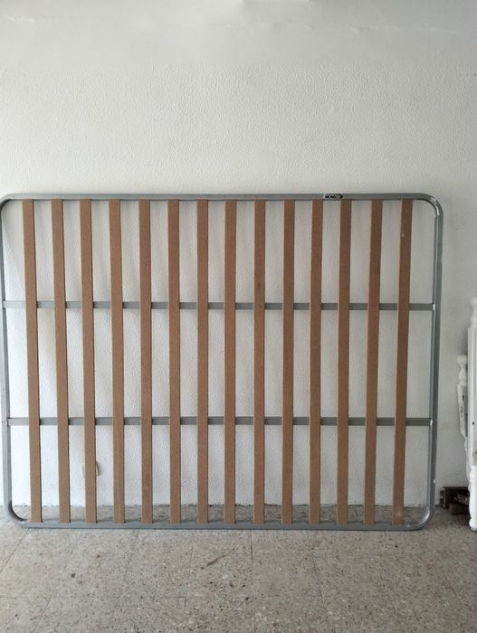 Estrutura de cama de casal