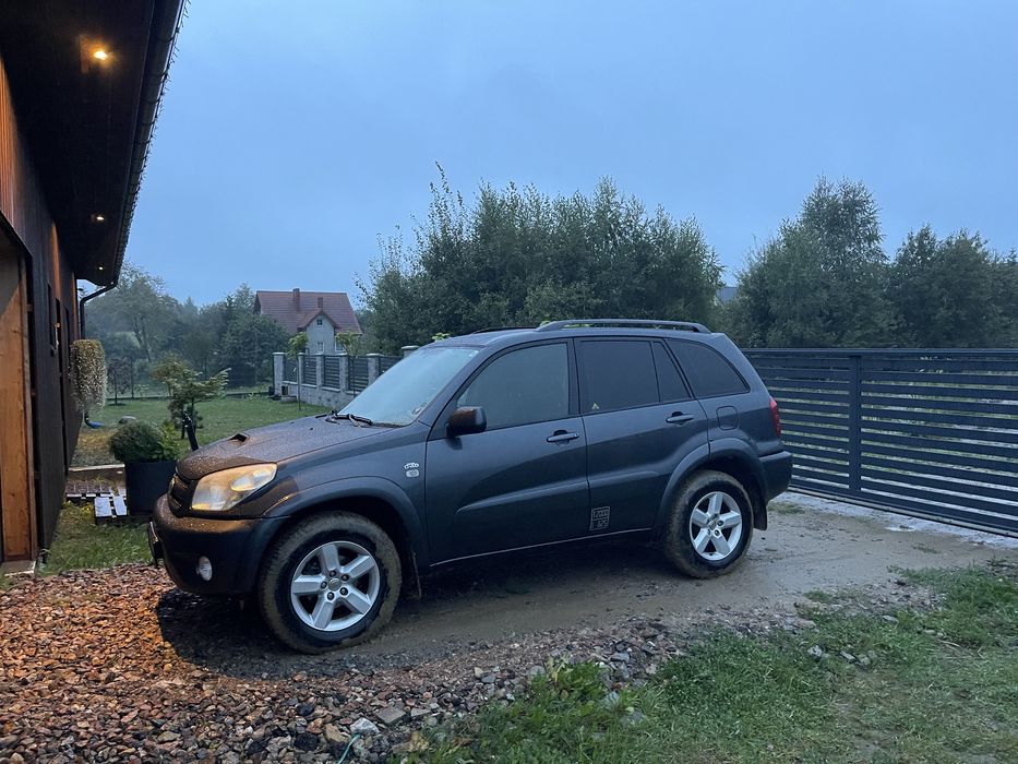 Toyota Rav4 2,0 diesel 4x4 2005 rok