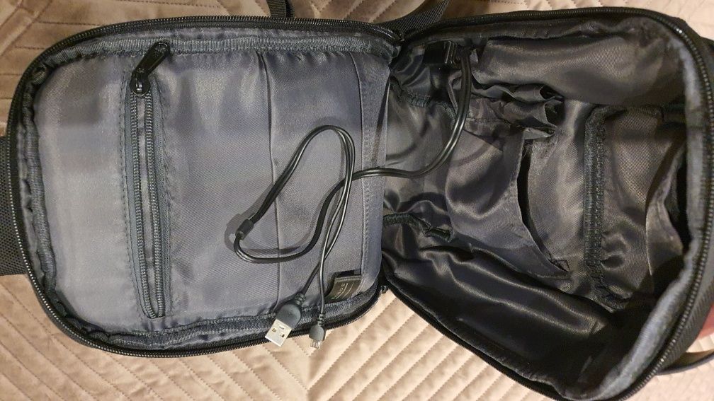 Antykradzieżowy mały plecak BANGE na ramię, wodoodporny, ładowanie USB