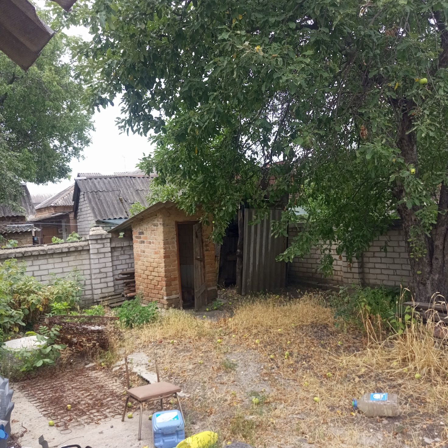 Сдам флигель 2 комнаты.