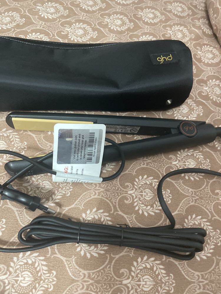 Выпоямитель для волос от ghd