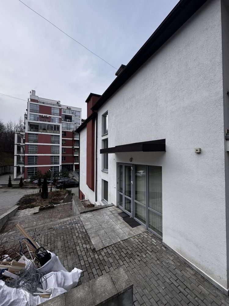 Продаж половини котеджу на Бойківській