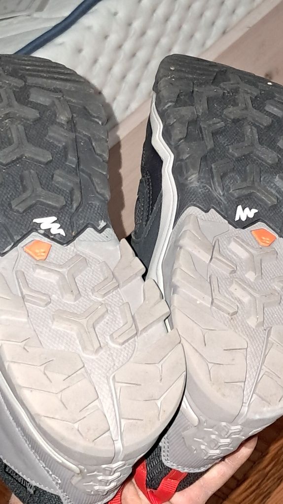 Bota Quechua impermiaveis