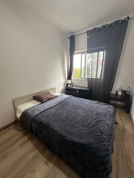 Alugo quarto em Mem martins