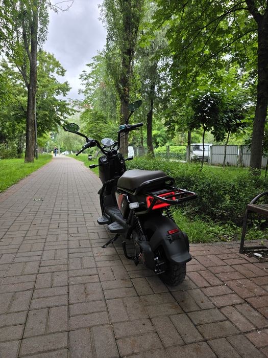 Електроскутер в Оренду