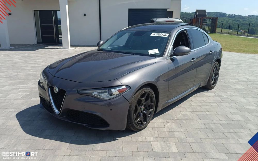 Alfa Romeo Giulia Vesuvio Gray Metallic 2.0L 280KM RWD 2019 - dostępny na placu w PL