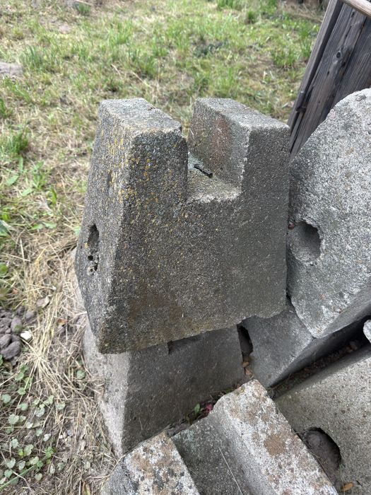 Stopy betonowe  podstawy pod legary