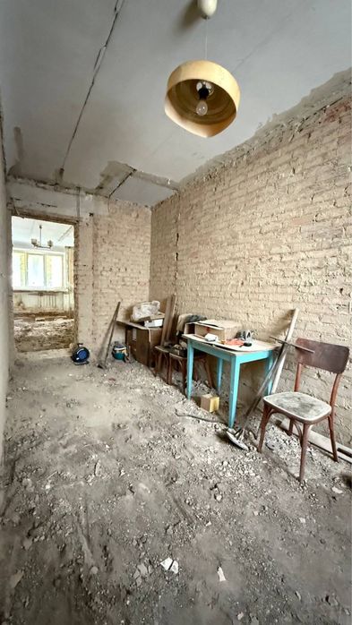 Продаж 2 кімнатної квартири по Є.Тельнова