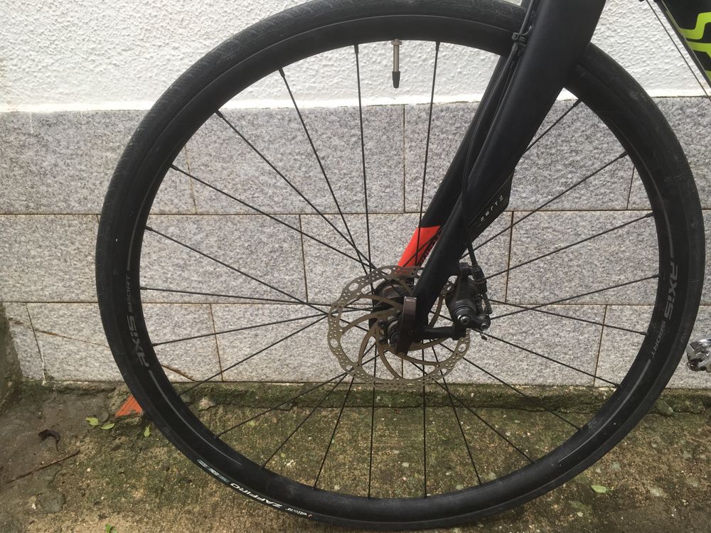 Bicicleta de estrada em bom estado geral