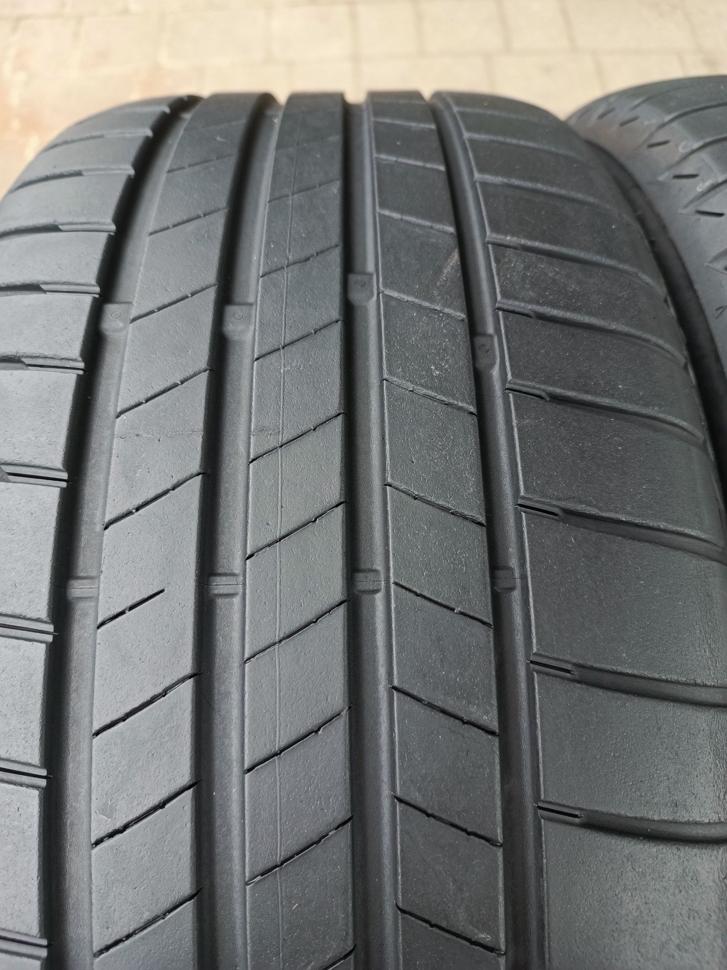 Opony letnie BRIDGESTONE 225/45/R17. 91W. Dot 3020r.