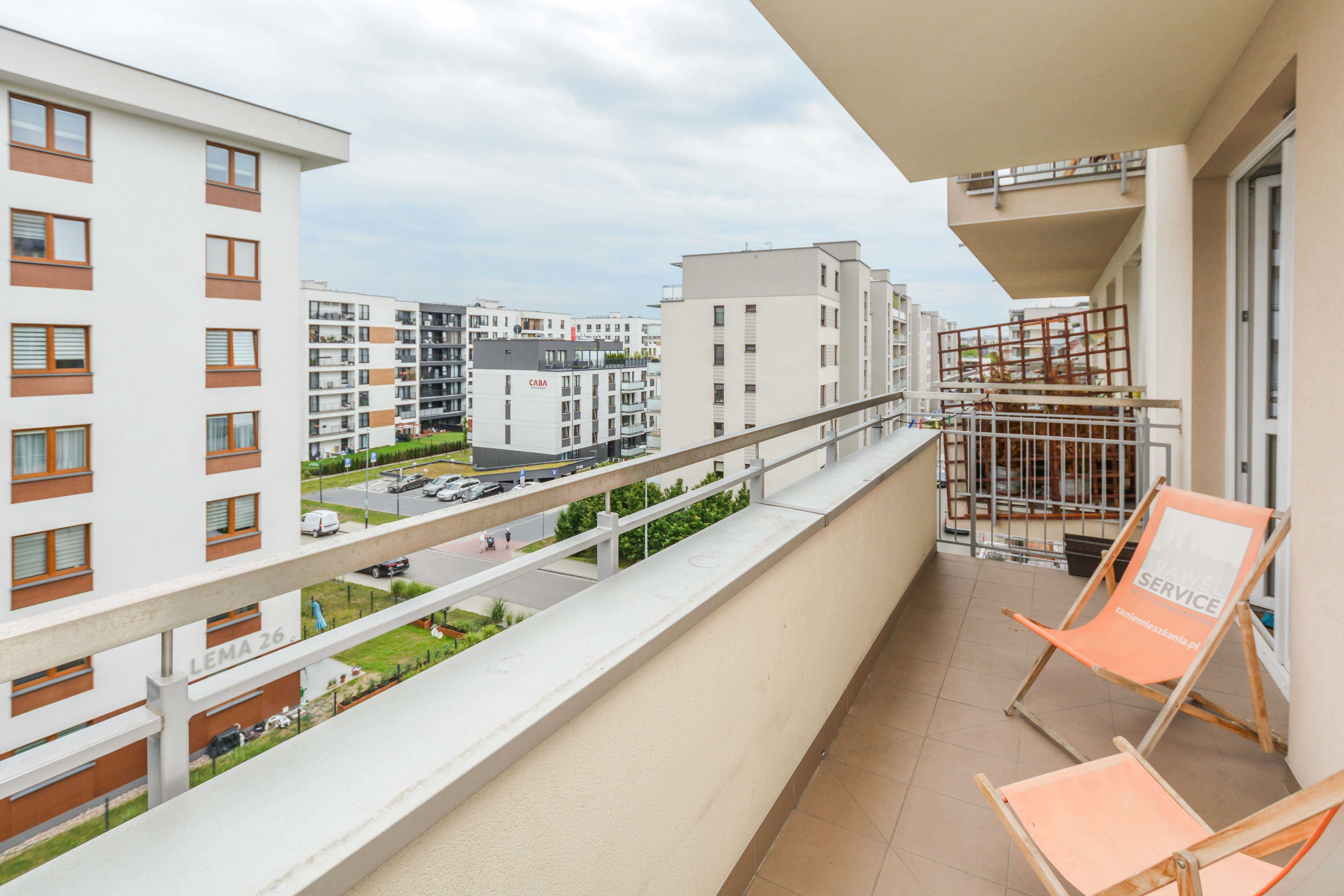 2 pokoje, duży balkon, umeblowane, blisko Tauron Areny