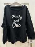 Czarna damska bluza slogan Funky and Chic z perełkami 50