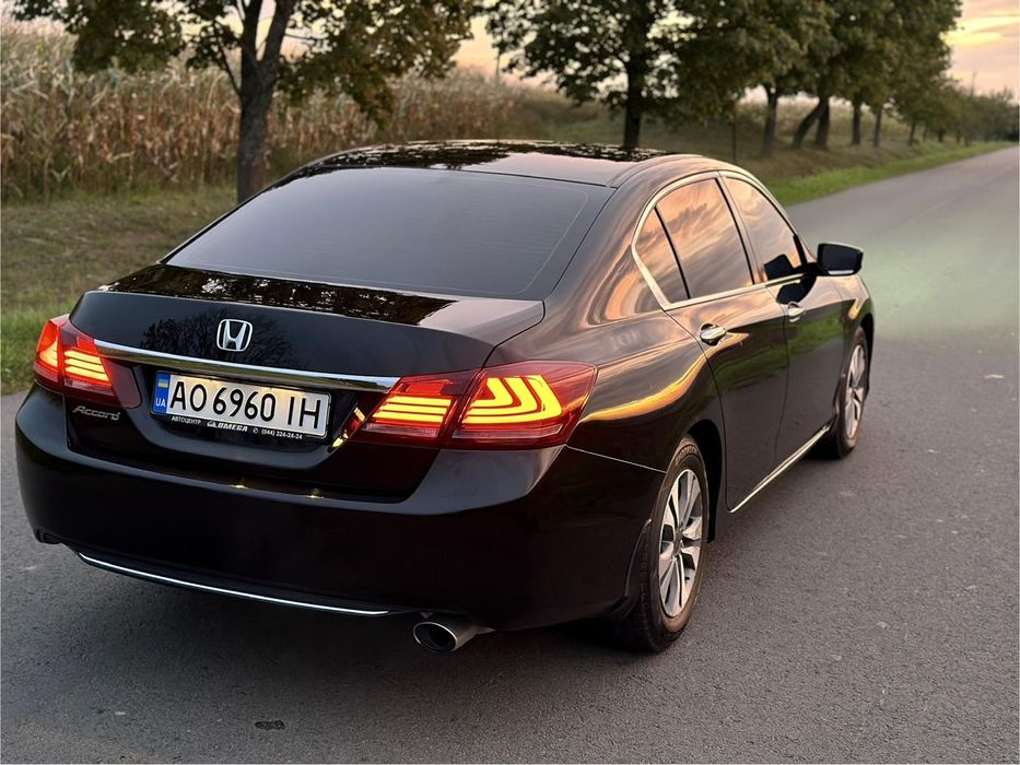 Honda Accord 2015 рік