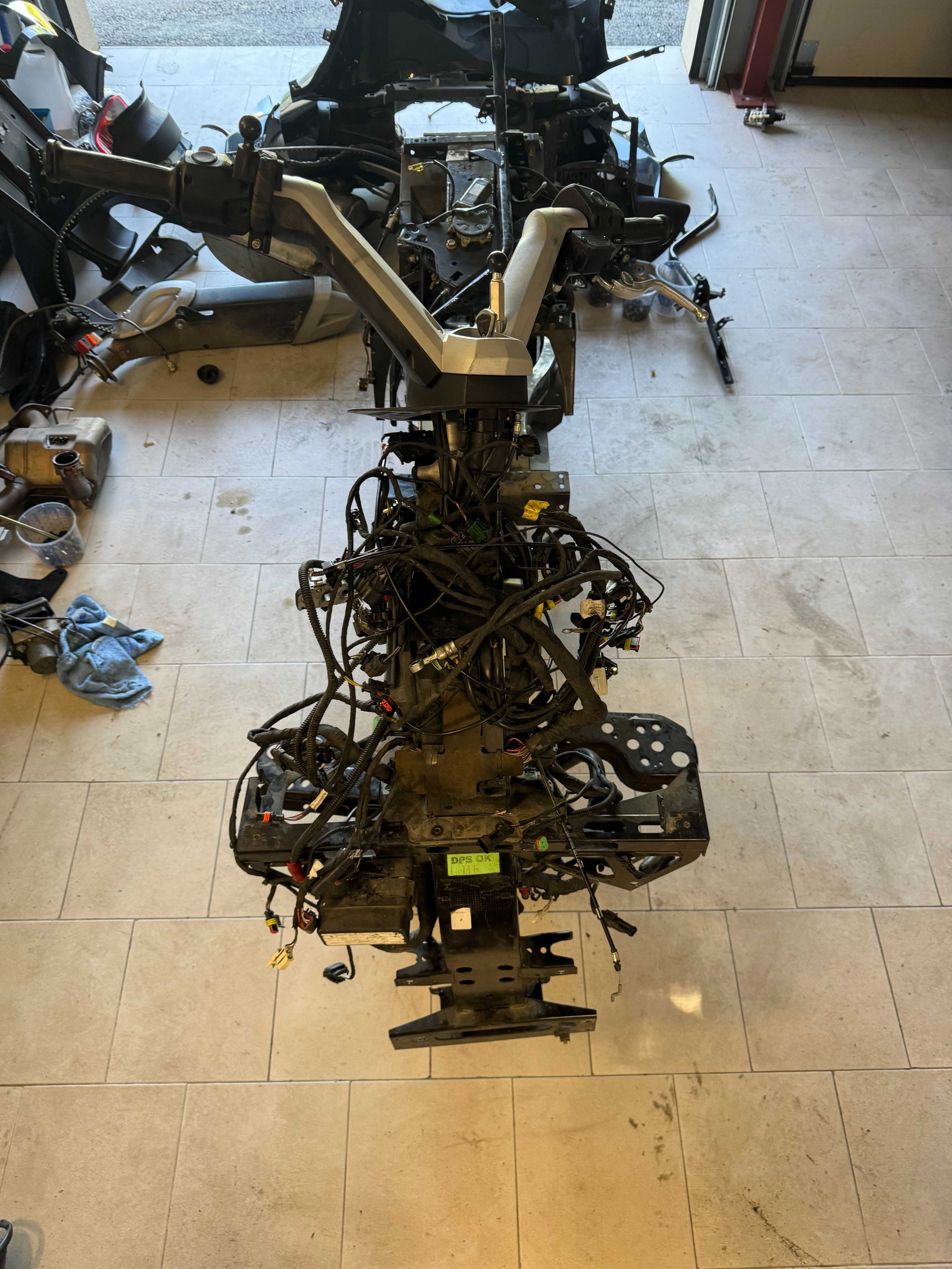 Prostowanie Ramy - Naprawa - Can-Am Spyder, Ryker, Polaris Slingshot