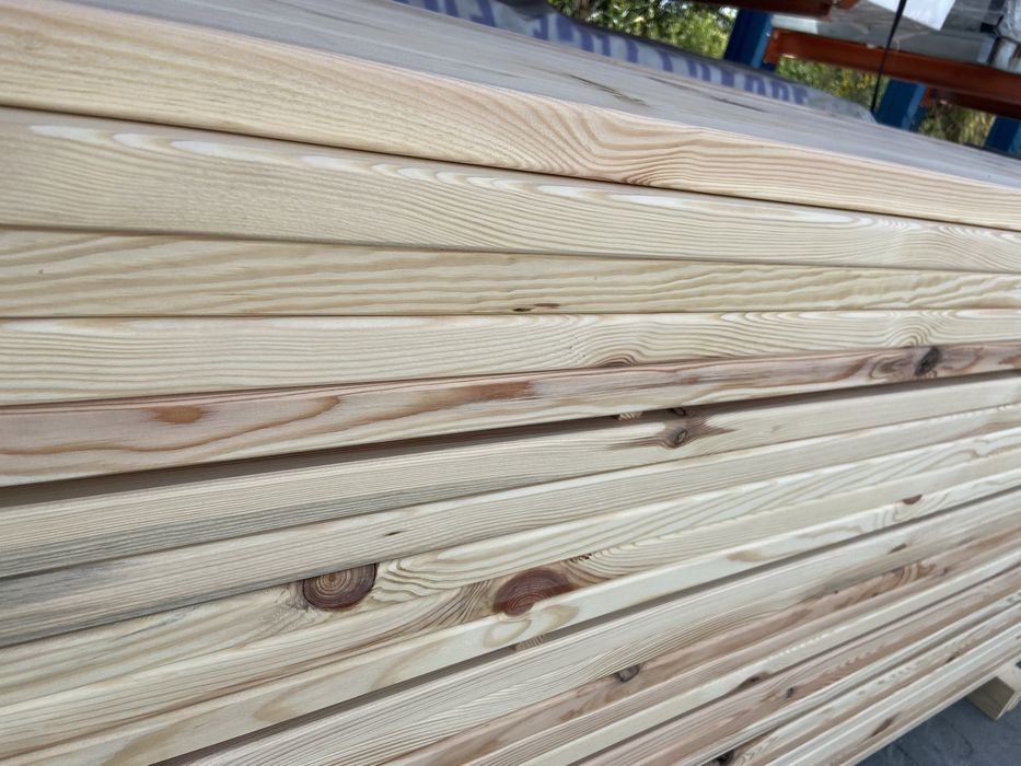 Deska sosnowa 32x180 mm - gładka