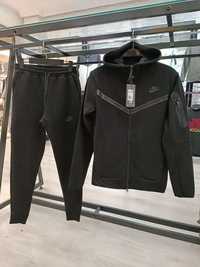 Мужской весенний спортивный костюм Nike Tech Fleece.