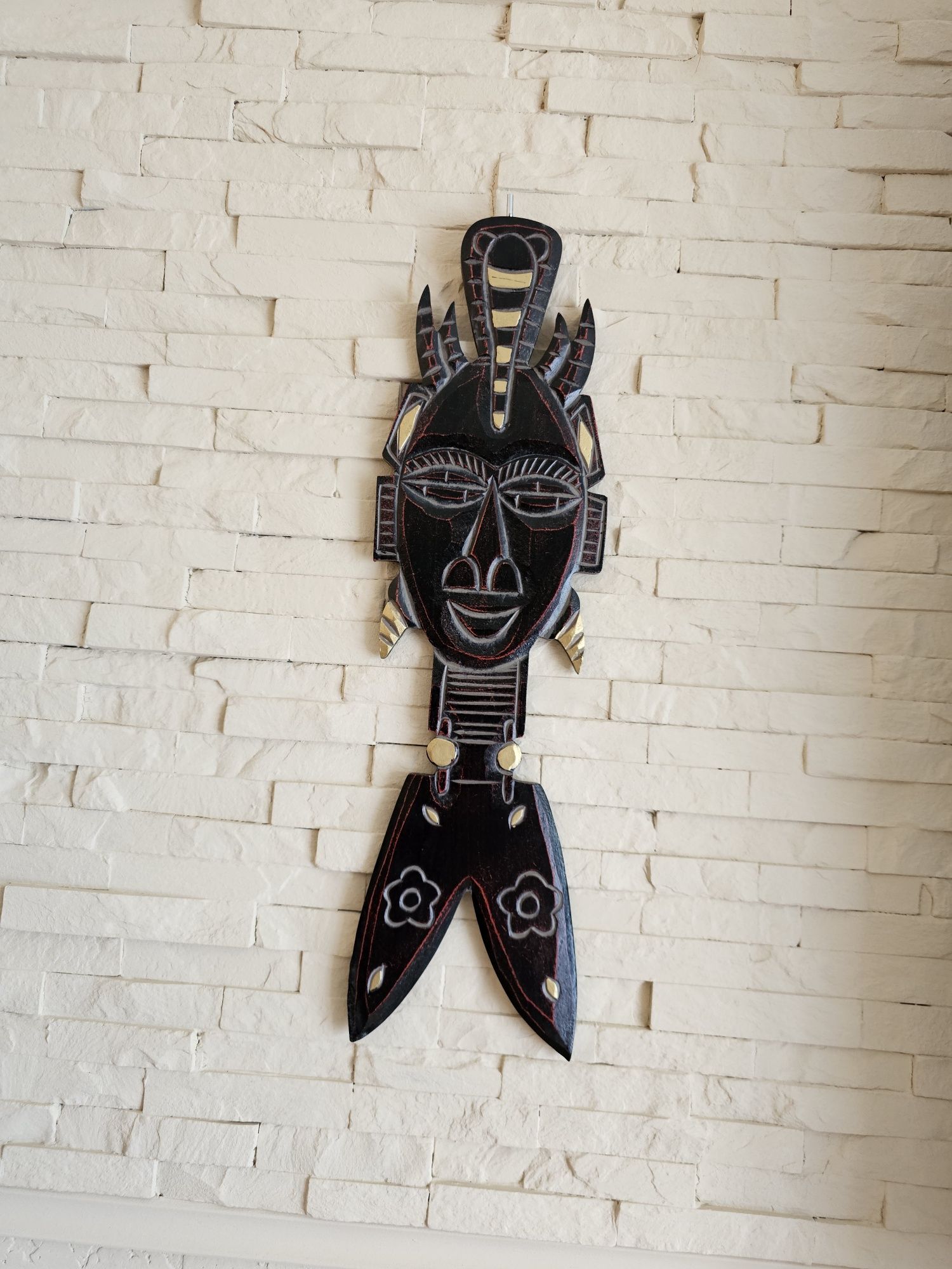 Maska rzeźba na ścianę