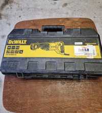 Dewalt piła DWE305PK