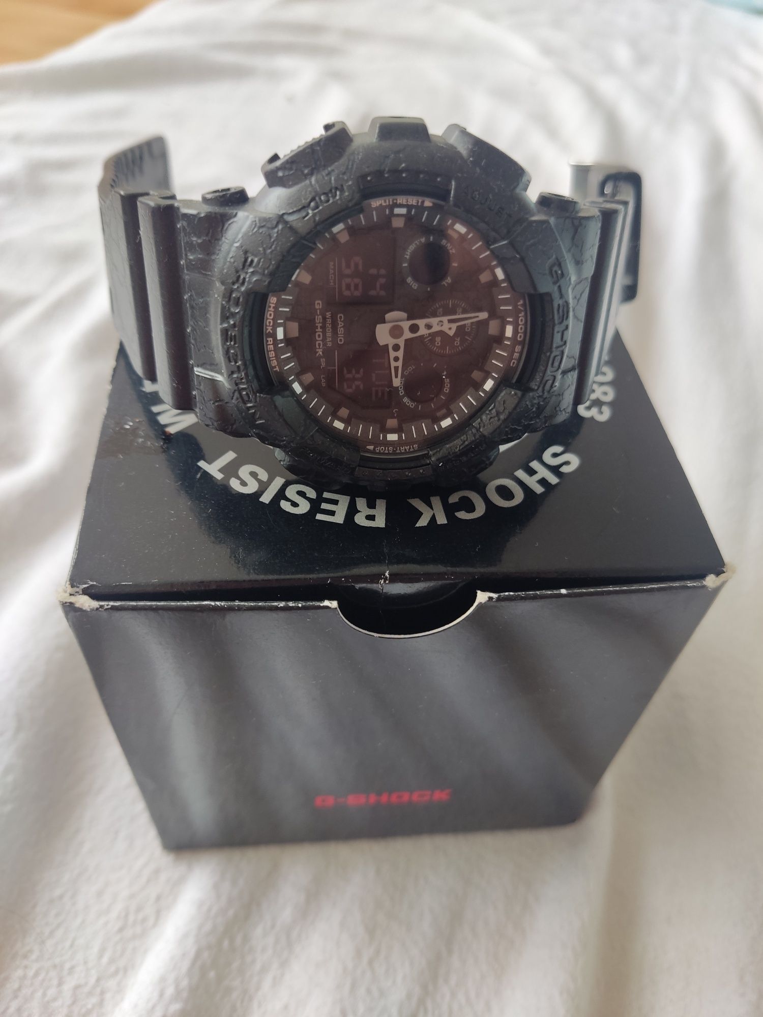 Zegarek CASIO G-Shock Ga 100 w oryginalnym patternie