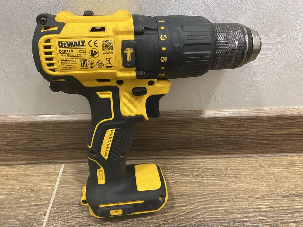 Шуруповерт DeWalt DCD778