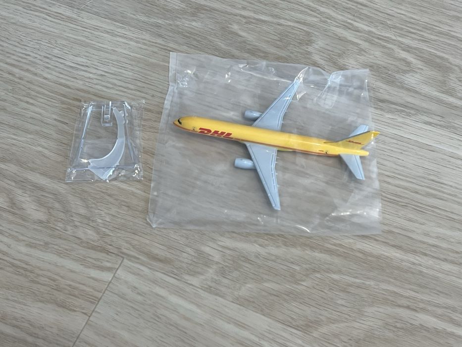 Model samolotu B757 DHL