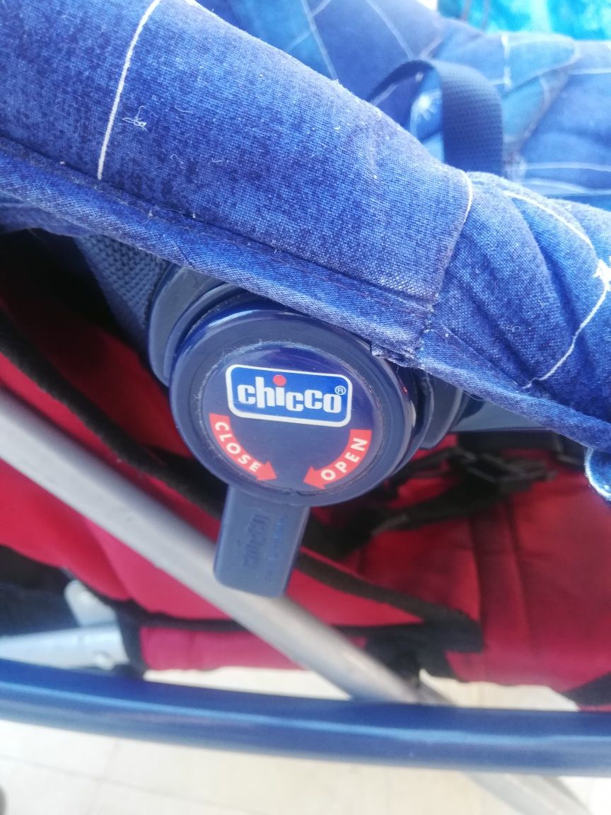 Cadeira auto e carrinho bebé