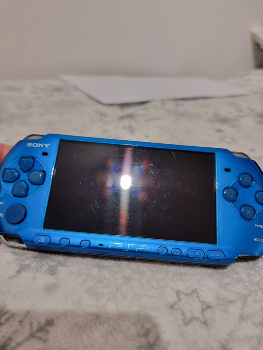 PSP 3000  256 gier, Japońska wersja Vibrant Blue