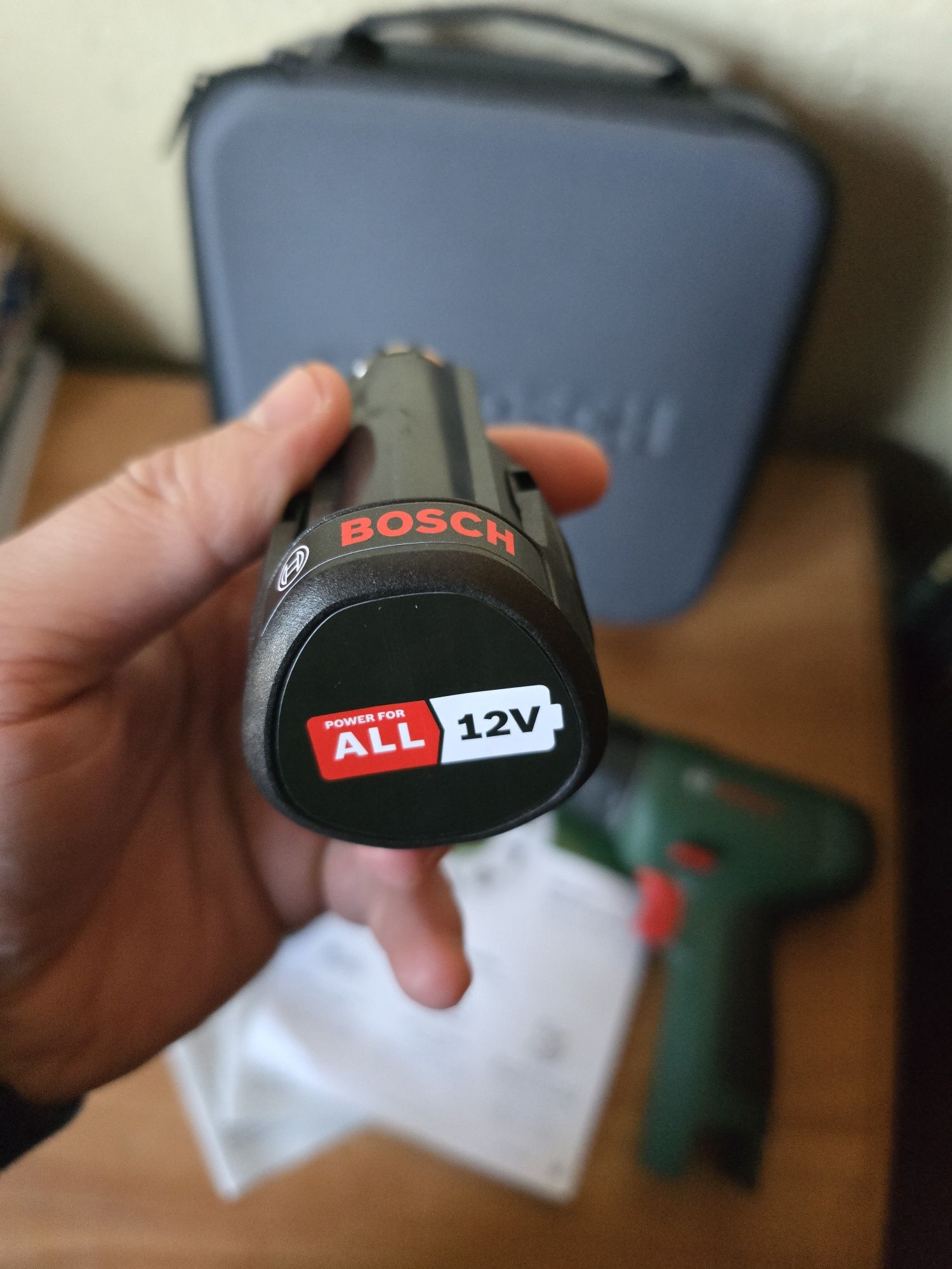 Bosch шуруповнрт 12v 2ah акб 100% оригінал