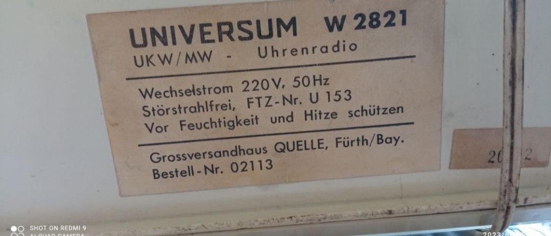 Uniwersum W28/21 radio budzik