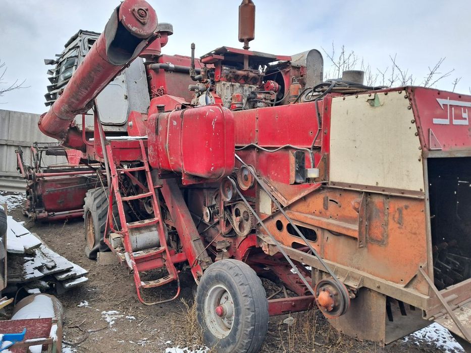 Продаю Комбайн в гарному стані