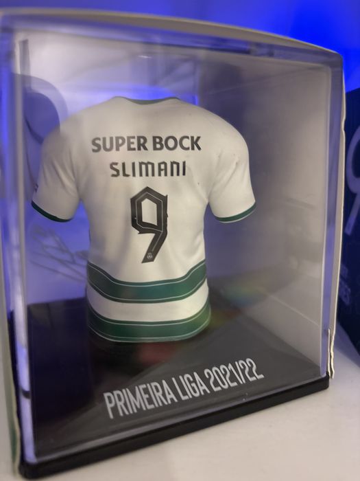 VITRINA CAMISOLA  islam slimani sporting