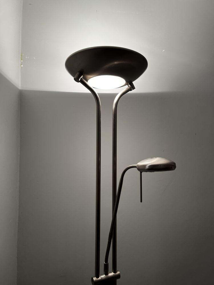 Lampa podlogowa stojąca