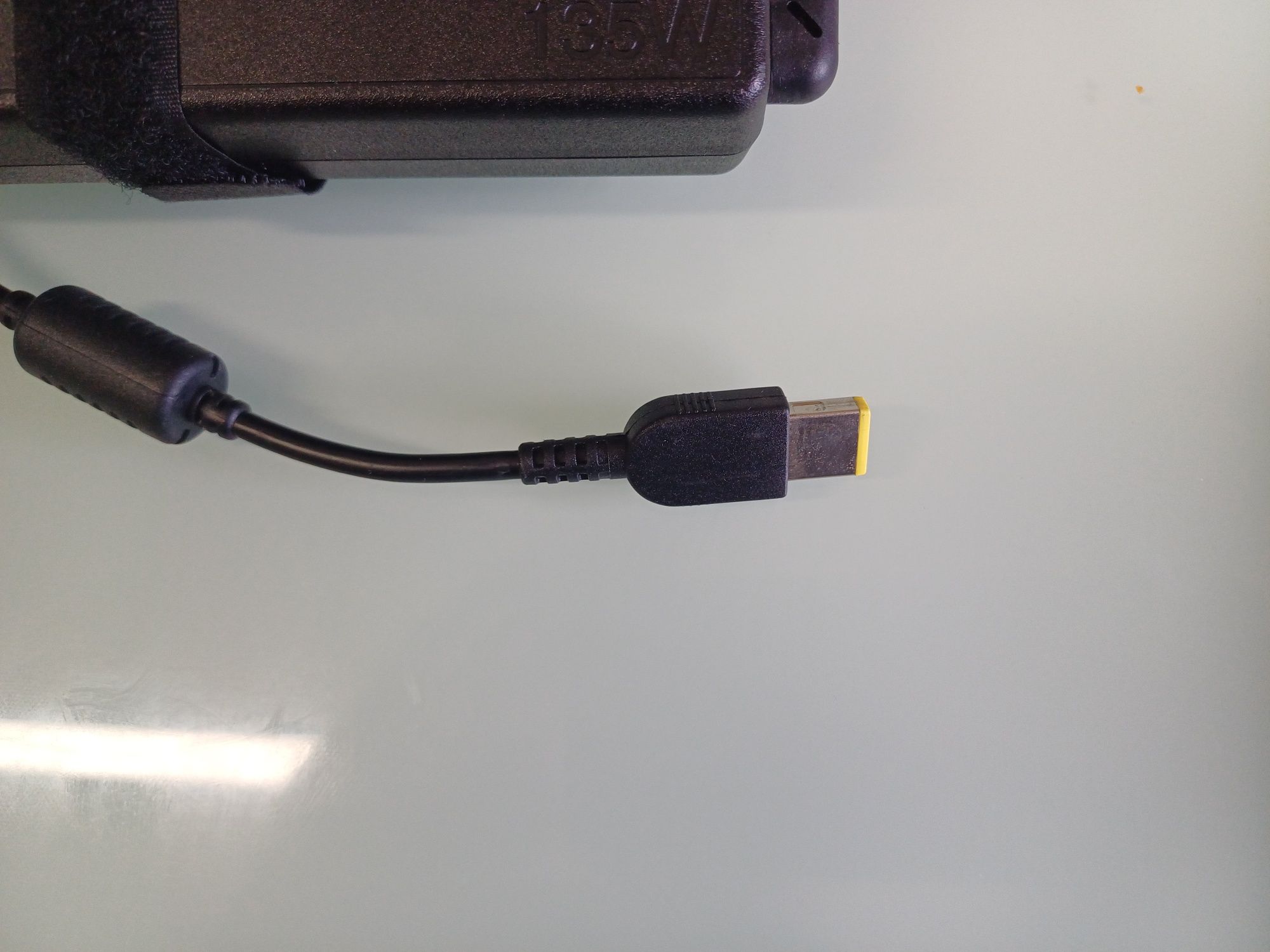 Original 135W Lenovo ADL135NCC3A Adaptador AC Carregador