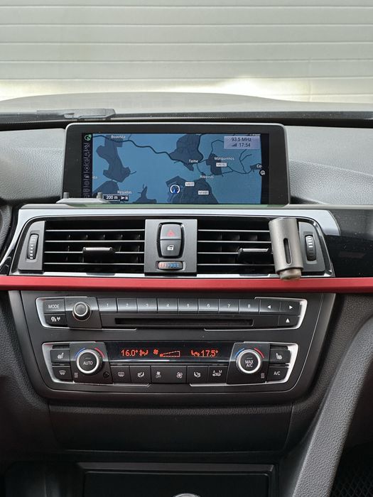 BMW 320D F30 Mperfomance ( trato de credito)
