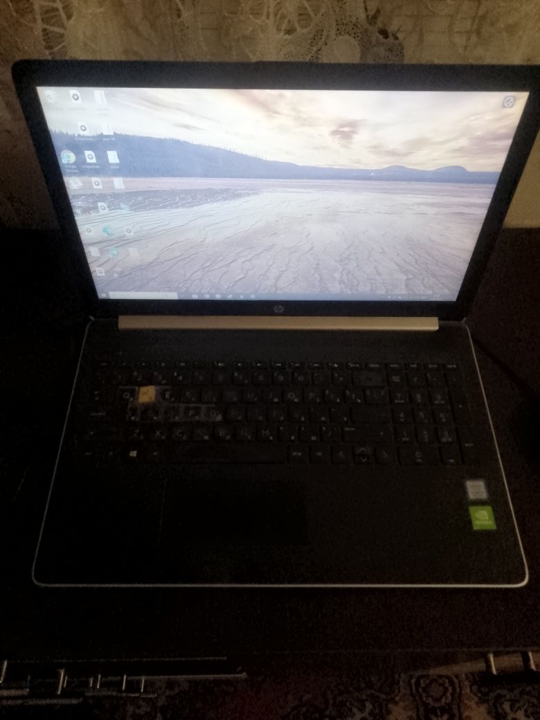 Ноутбук HP Laptop 15-da0xxx