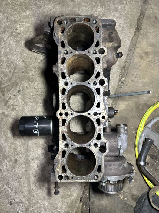 Блок гбц до ауді 100 c3 2.3 бензин