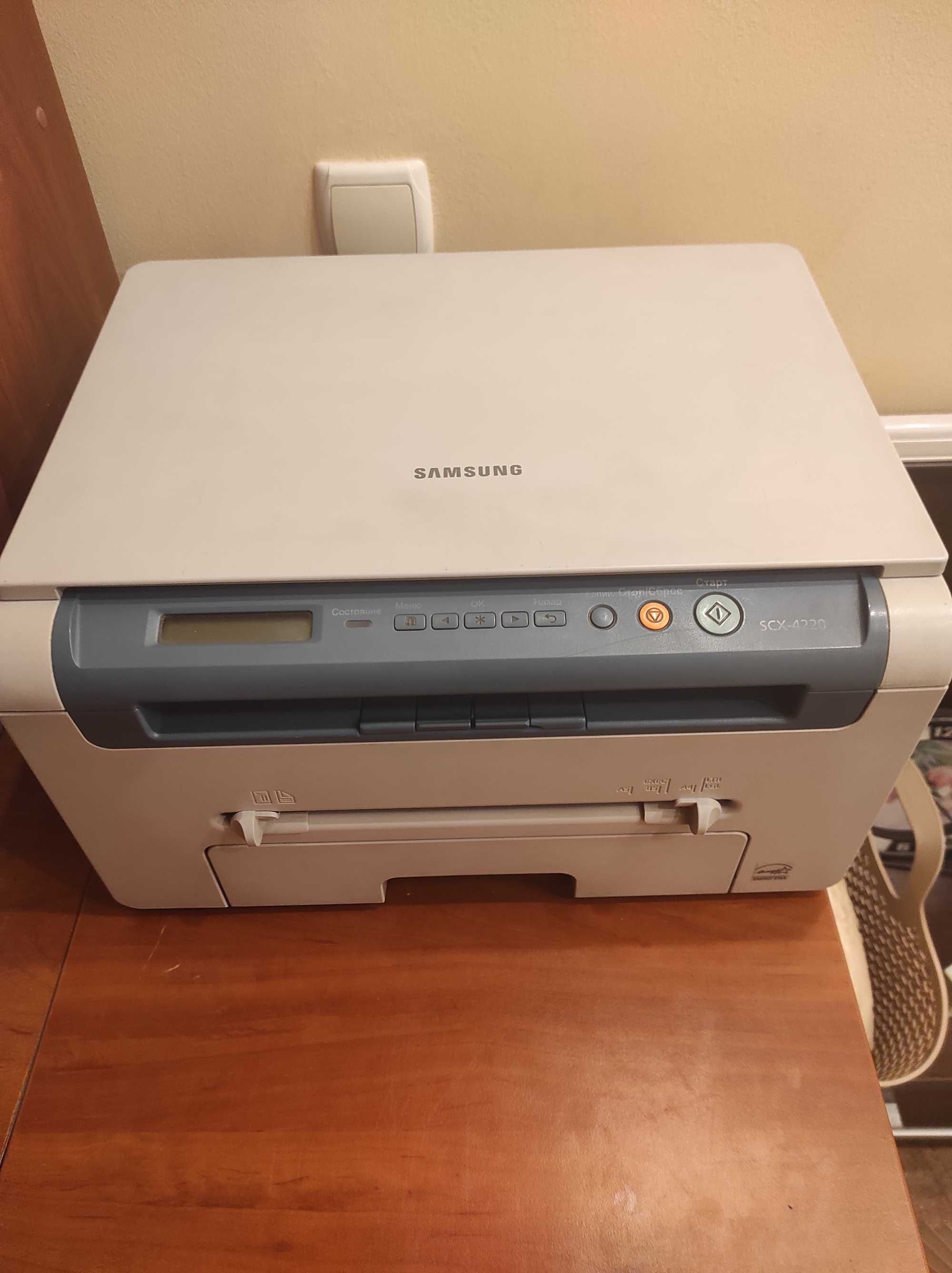 Продам МФУ принтер Samsung SCX-4220