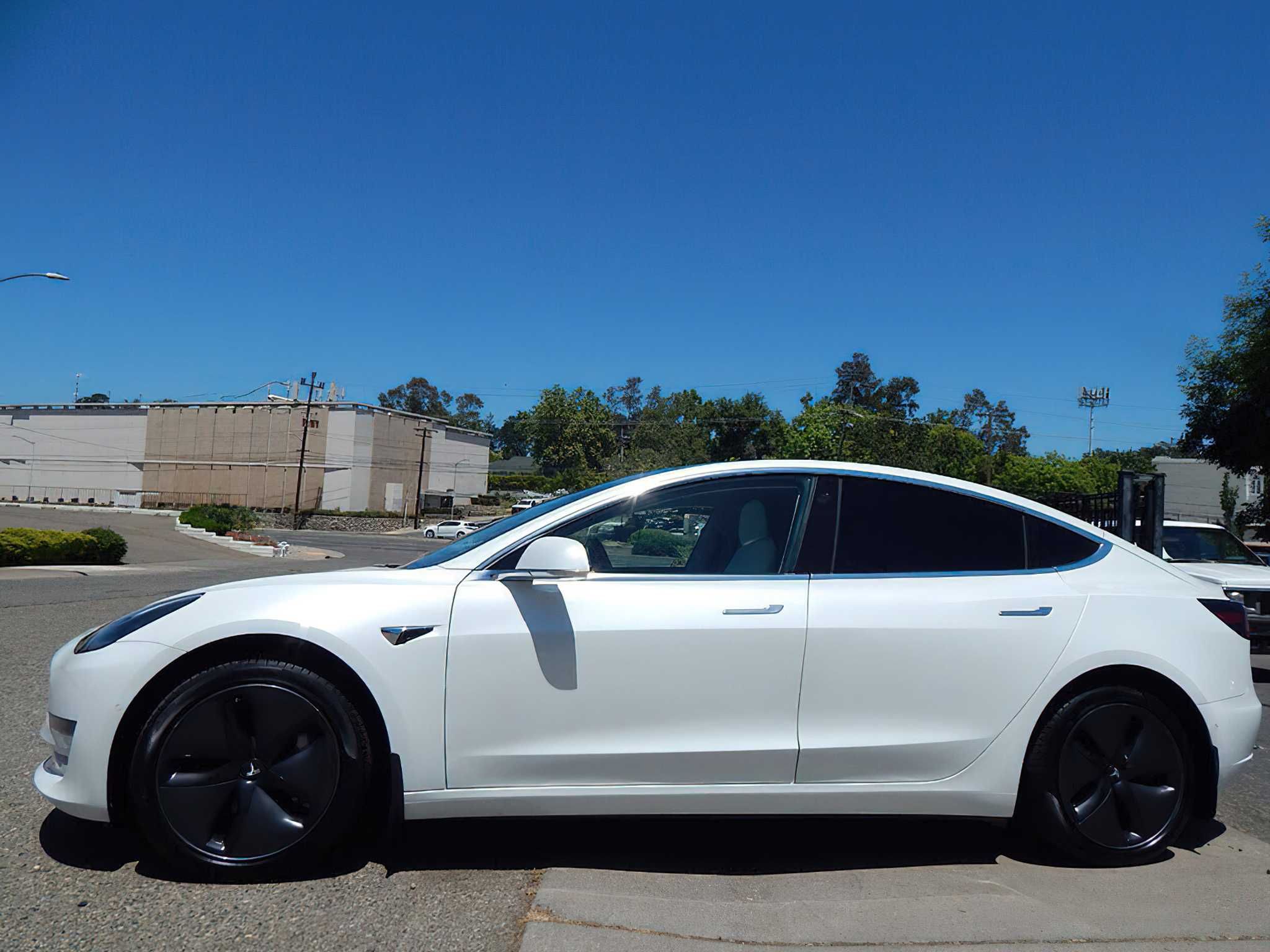 Tesla Model 3 Long Range 2018