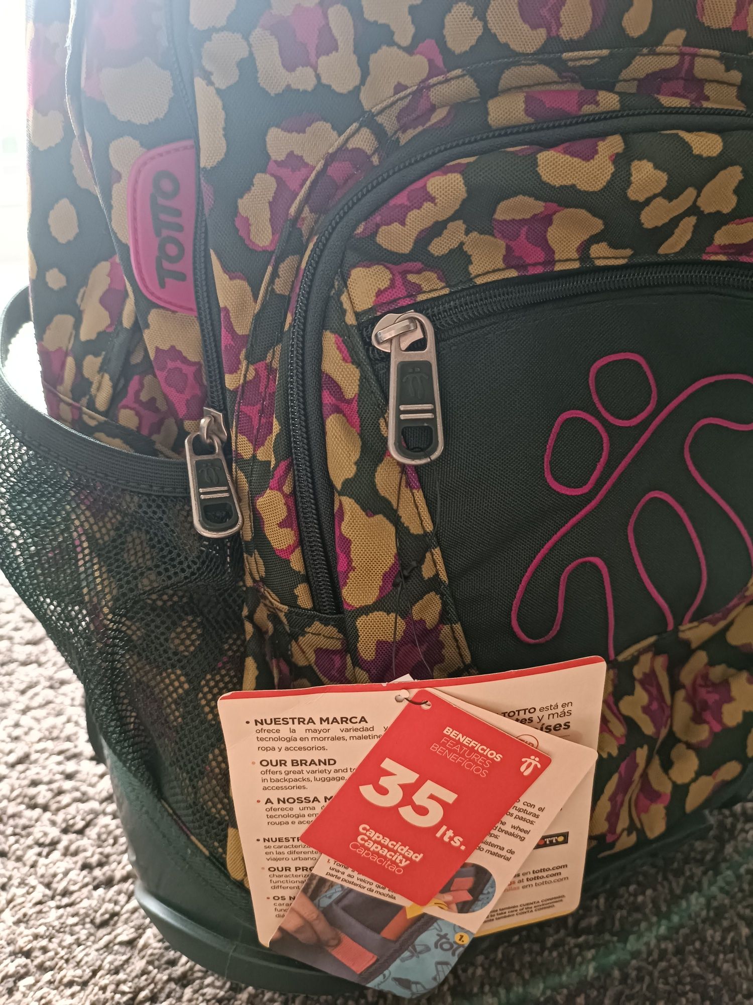 Mochila escolar Trolley NOVO da Totto com etiqueta