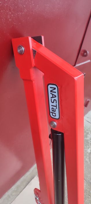 Навантажувач ,маніпулятор, погрузчик.