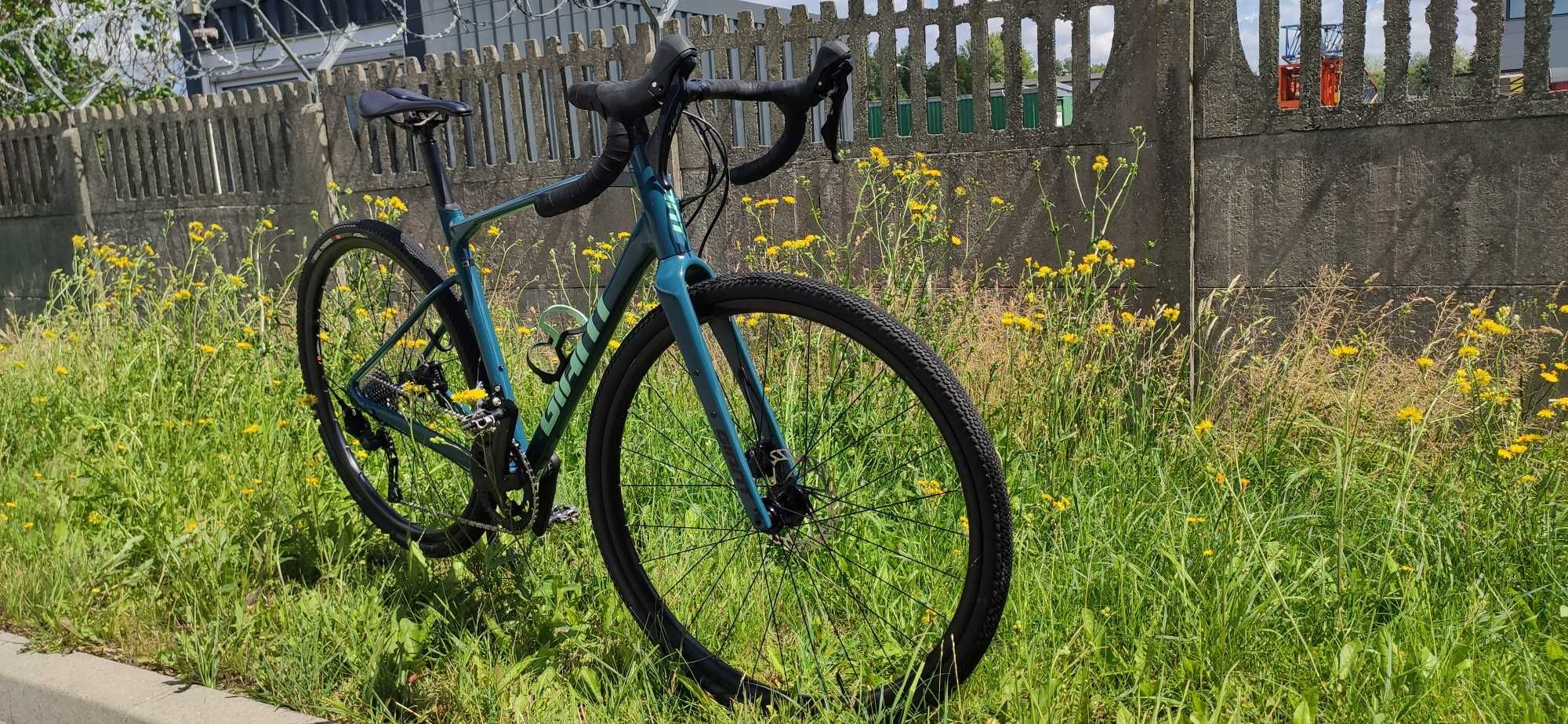 Doinwestowany gravel Giant Revolt 1 GRX rozmiar M/L