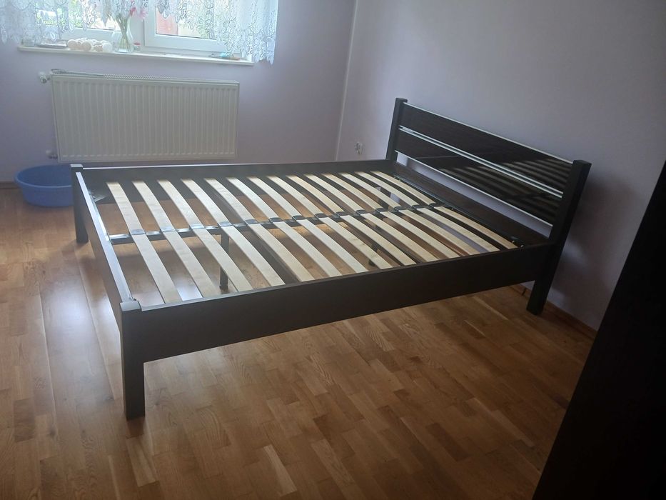 zestaw mebli do sypialni